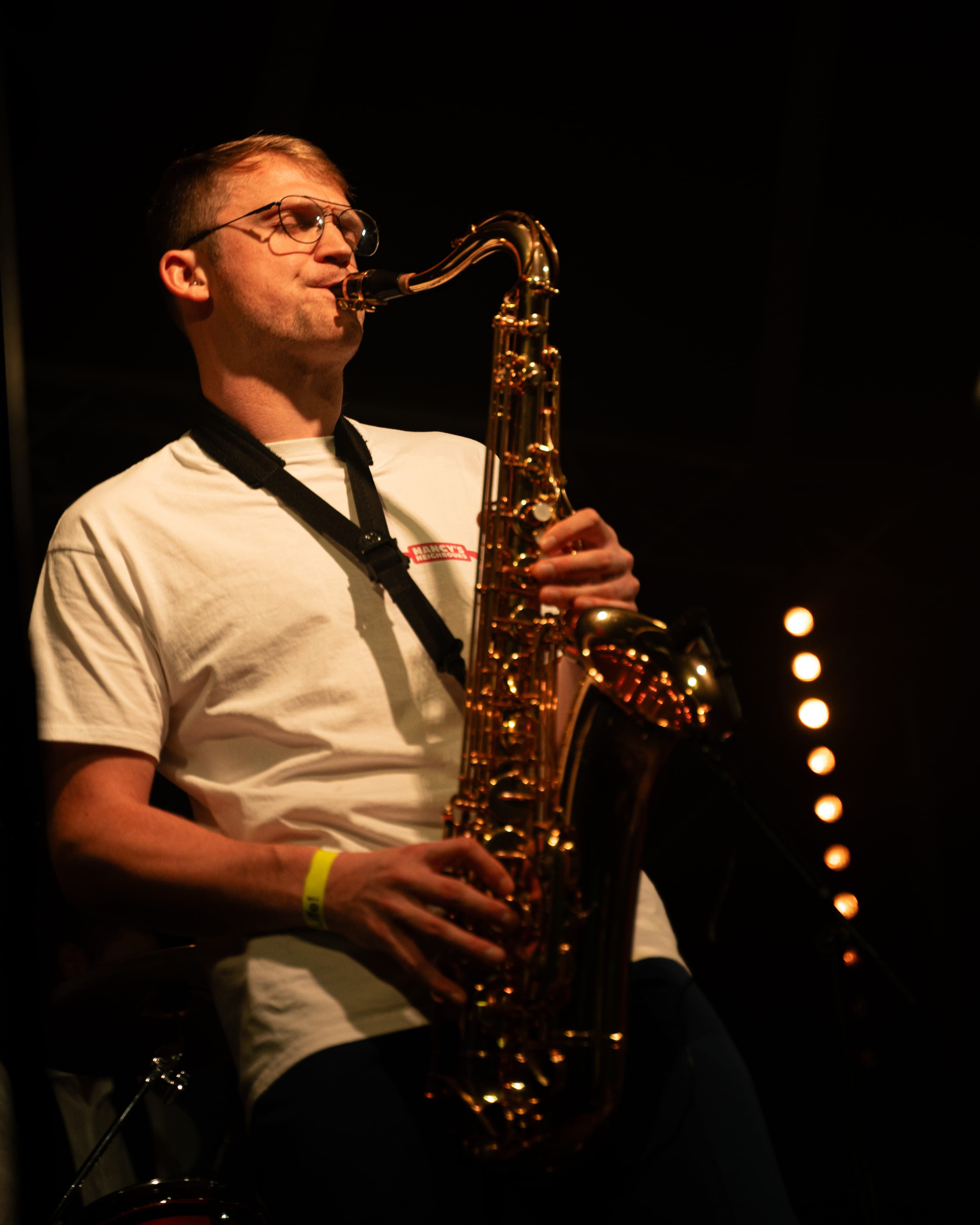 Sander Peeters — Saxophone + backings